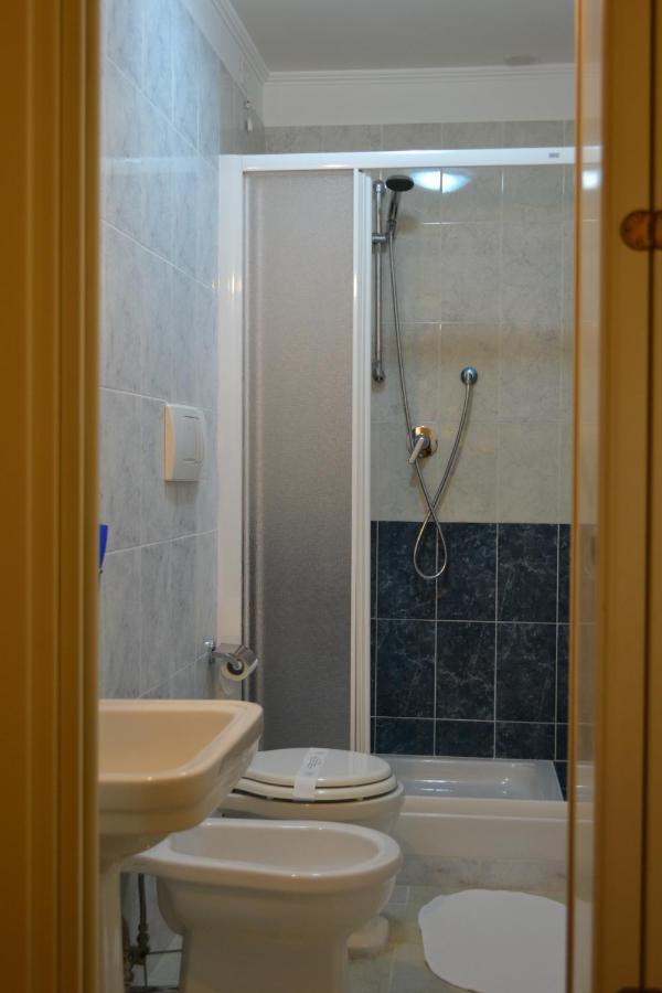 Tucci'S Roma Guest House Exterior foto