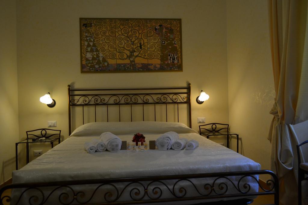 Tucci'S Roma Guest House Exterior foto