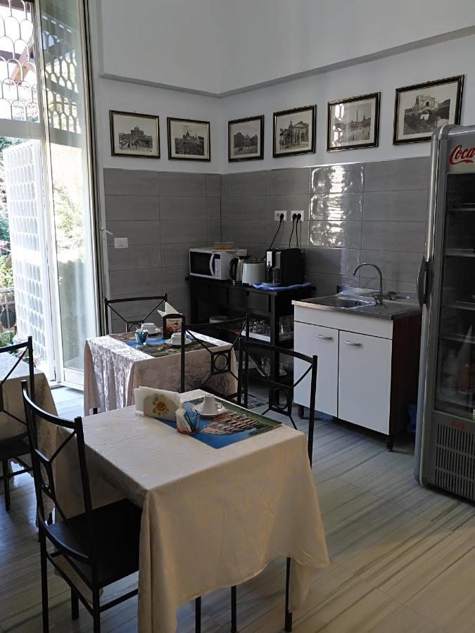 Tucci'S Roma Guest House Exterior foto
